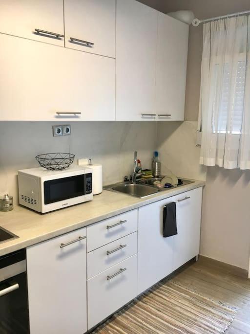 Beautiful Apartment Next To Metro Station Atina Dış mekan fotoğraf